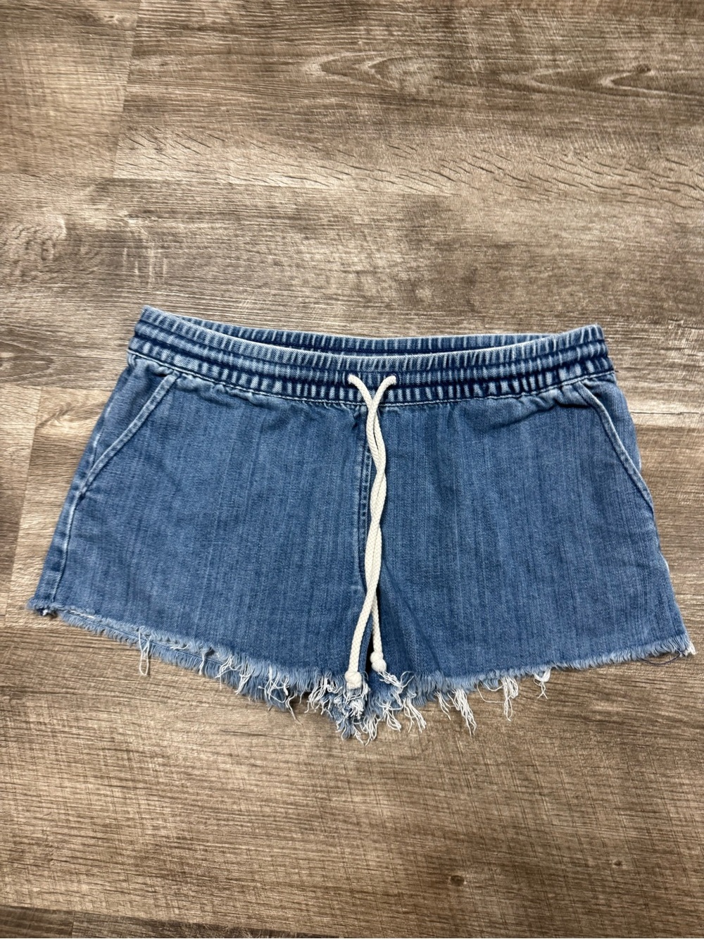 Aerie Low Rise Jean Shorts Size Small